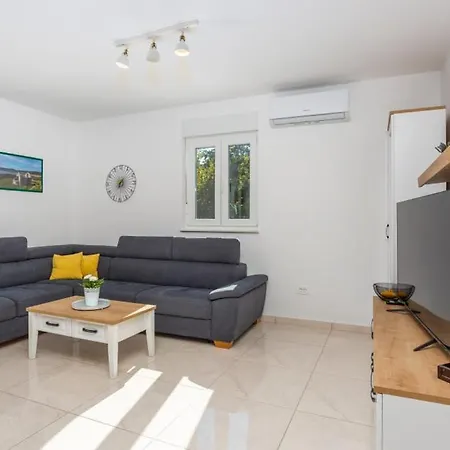 Magriz - Island Krk By Guide 别墅